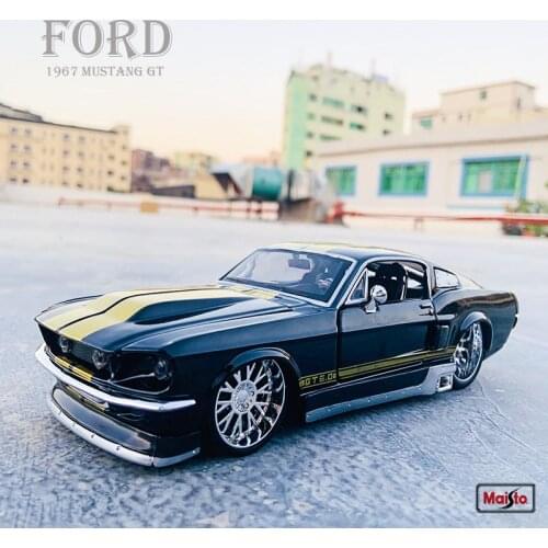 Maisto 1:24 New hot sale 1967 Ford Mustang GT simulation alloy car model crafts decoration collection toy tools gift