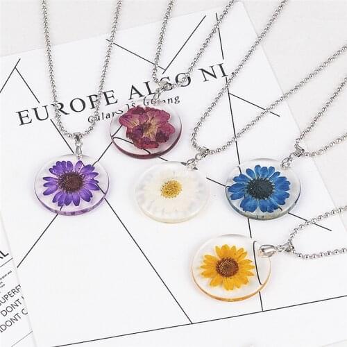 Natural Dried Flower Pendant Necklace Girl Handmade Resin Transparent Necklaces for Women Fashion Party Charms Jewelry