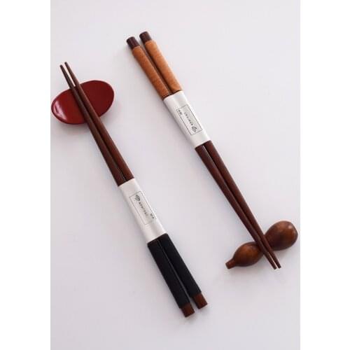 1Pair Non-Slip Chopsticks Portable Wooden Travel Chopsticks Japanese Chopsticks Hashi Sushi Chinese Chop Sticks Tableware Dinner