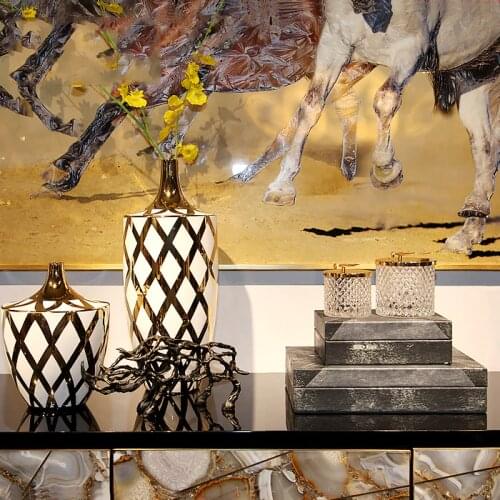 Melbourne Style Golden Cross Line Pattern Ceramic Vase Crafts Home Accessories Decor Desktop Porcelain Ornaments Wedding Gifts