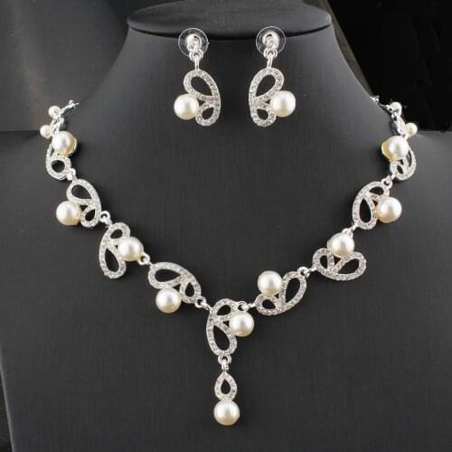 Jiayijiaduo Womens jewelry set silver color imitation pearl cute butterfly necklace earrings bridal two-piece set
