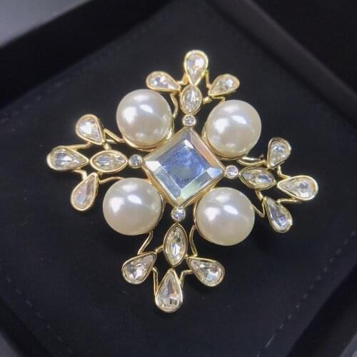Fashion Jewelry Vintage Camellia Flower Style Snowflake Brooch Sweater Brooche Flower Pearl Fashon Camellia Brooches