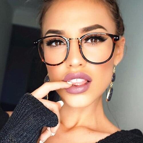 Rivet Women Optical Glasses Frame Designer Eyeglass Frames Women Transparent Glasses Classic Retro Clear Lens Nerd Frames oculos
