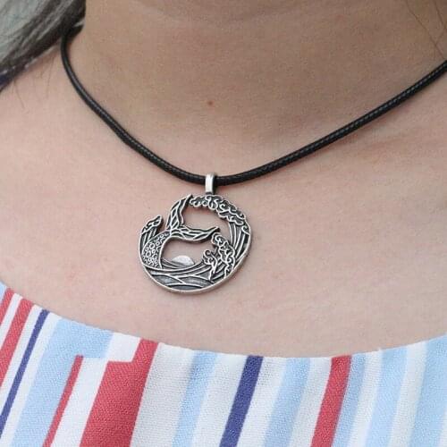 Lanseis 1pcs Whale Tail women necklace pendant fishs tail sticks out of the waves beautiful girl jewelry Whale Protector