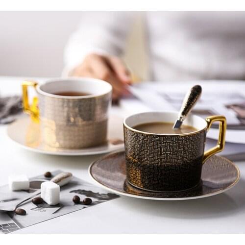 Classic High-grade grid coffee cups and saucers European elegant bone china Coffee cup British Afternoon Tea Black Teacup Set