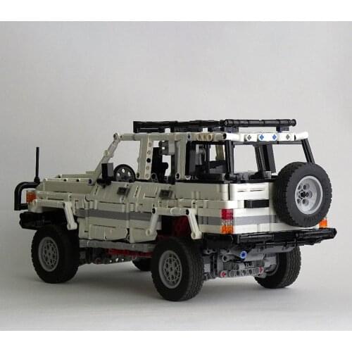 The static display board of Toyot off-road vehicle technology parts can be remote-controlled MOC-47249 2133PCS