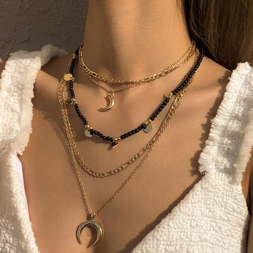 Bohemian Black and White Pearl Beaded Necklace Short Collar Clavicle Womens Sequined Moon Pendant Necklaces Girl Jewelry