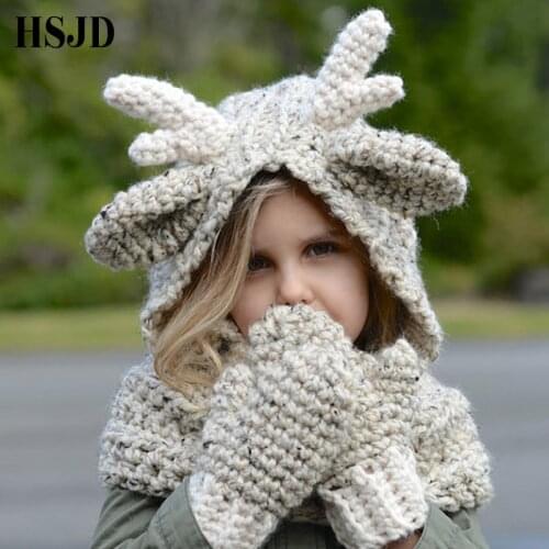 Cute Elk Handmade Crochet Deer Costume Knitted Hats Children Winter Cartoon Animal Hats Boy Girl Warm Knitted Scarf hats glove
