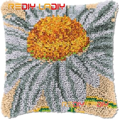 Latch Hook Cushion Daisy DIY Needlepoint Kits Chunky Acrylic Yarn Arts Crocheting Lofty Pillow Case Hobby & Crafts