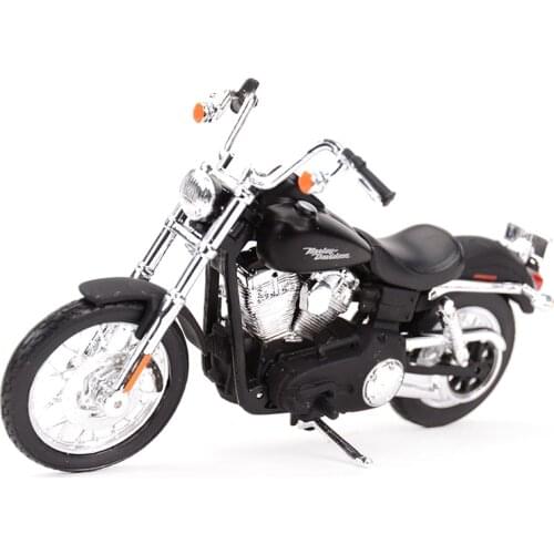 Maisto 1:18 2006 FXDBI Dyna Street Bob Die Cast Vehicles Collectible Hobbies Motorcycle Model Toys