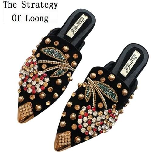 Summer Fashion Sexy Korean Style Beading Rivet Flowers Metal Decoration Crystal Pointed Toe Flat Heels Women Slippers 20190324