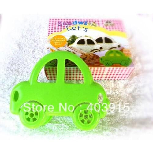 Wholesale 100pcs / lot plastic bread toast cutter sandwich cutter picnic lunch mold maker in car design Free shipping