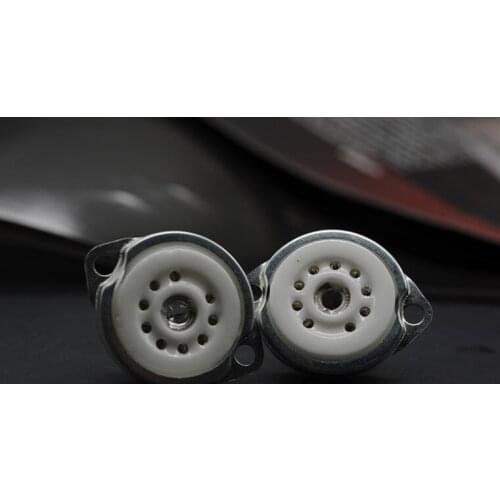 A nine pin header for 6N1/12AU7/E88CC/6N3/6N11 tube