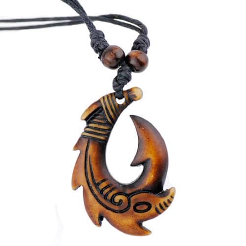 Cool Boy Mens Imitation Yak Bone Carved Maori Hei Matau Fish Hook Pendant Necklace Choker Gift MN543