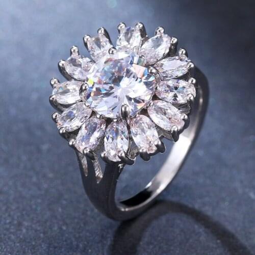 Emmaya Brand Trendy Elegance Charm Multicolor AAA Cubic Zircon Round Flower Rings For Women Popular Jewelry Wedding Party Gift