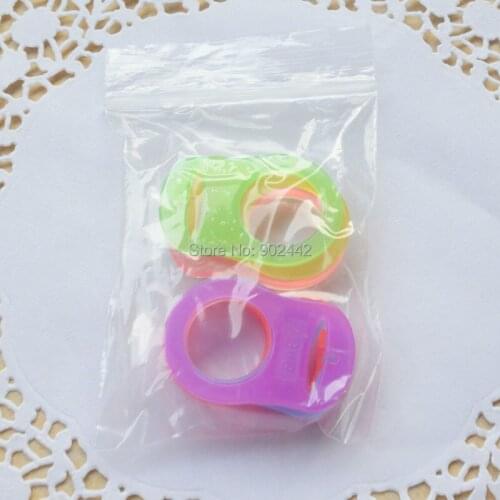 Free Shipping 10 PCS/Bag, 100 Bags/Lot Soft Pacifier Rings Nipple Holders 10 Colors Mixed