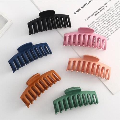 Korean Solid Big Hair Claws Elegant Frosted Acrylic Hair Clips Hairpins Barrette Headwear for Women Girls Hair Accessories