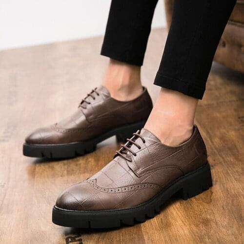 2021 Spring Leather Fashion Wedding Party Men Dress Shoes Men Casual Office Oxford Lace Up dress Classic Leather MenS Suits