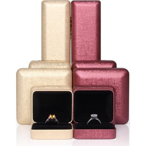 50pcs/lot Metal Jewelry Box With PU Big Pendant Necklace Box Handchain Bangle Bracelet Box Jewelry Packaging Storage Case