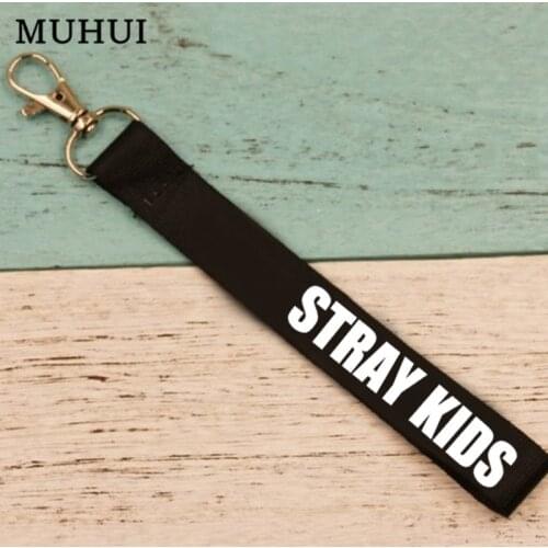 Kpop Stray Kids SEVENTEEN Monsta x Album Nylon KeyChain Discoloration Name Key Chain Car Jewelry Chaveiro Llaveros 19552