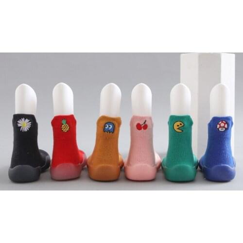 Baby Red Black Walking Shoes Anti-slip Cartoon Pink Blue Green Pink Floor Slippers For Newborn Toddlers Soft Sole Socks Shoes