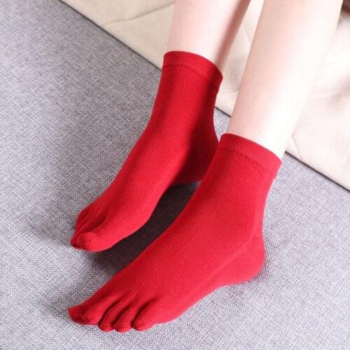 Couple Cotton Red Color Women 5 Toe Socks Sweat and Breathable Solid Color Man Socks Casual Funny Female Five Finger Sock WSD001