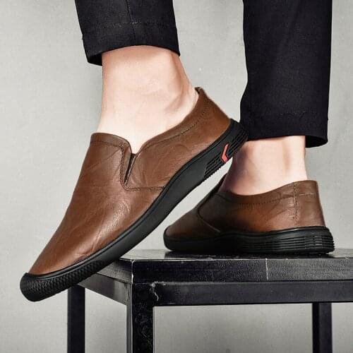 Hot Sale Comfortable Casual Sneakers Men Breathable Flats Loafers Men Moccasins Slip on Comfortable Genuine Leather Loafers