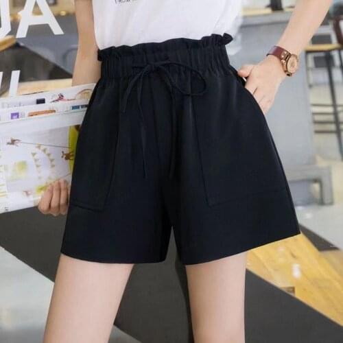 2021 New Casual Comfortable Elegant Wild Shorts With Belt Womens Woolen Shorts Autumn Winter Slim Wide Leg A-line Shorts