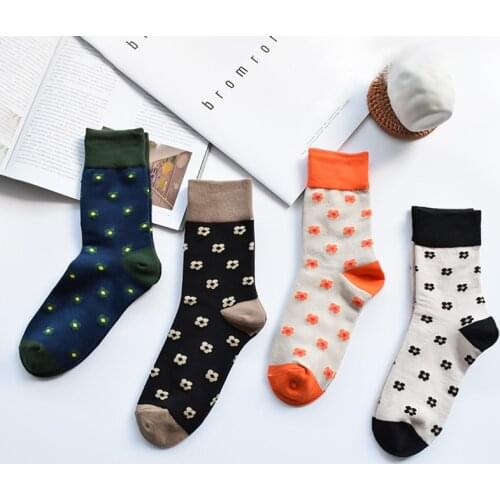 1 pair Japanese Black Flowers Cute Korean Socks Women Streetwear Skate Harajuku Kawaii Floral Patchwork Socks Autumn Home