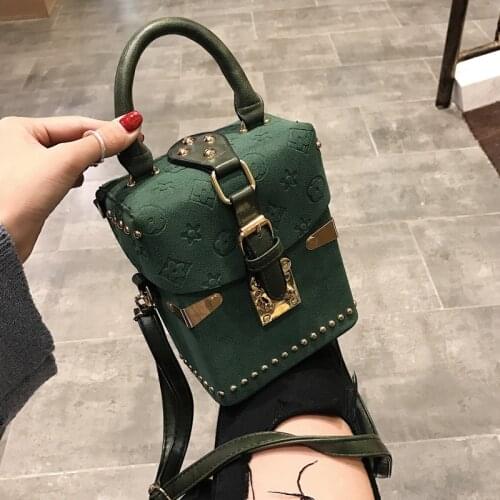 Rivet Handbags Box Package Square Bag Korean Version of the Wild Messenger Bag Square Mobile Messenger Bag