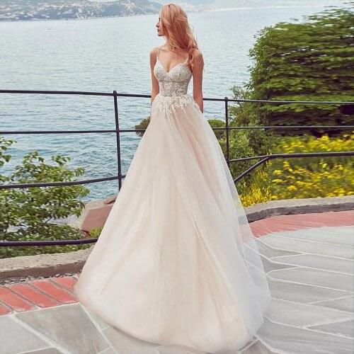 Alluring Tulle Spaghetti Straps Neckline A-line Champagne Bridal Dress vestido de noiva boho Beach Bridal Dresses