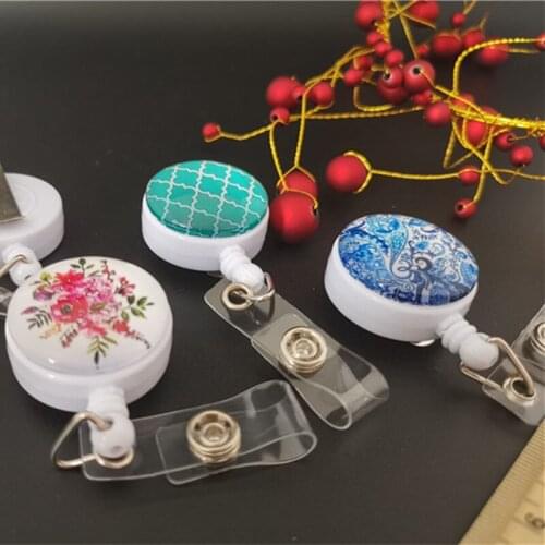 New Design 1 Piece Top Quality Retractable Doctor Nurse Badge Reel Elegant Blue and White Porcelain Pattern ID Card Badge Holder