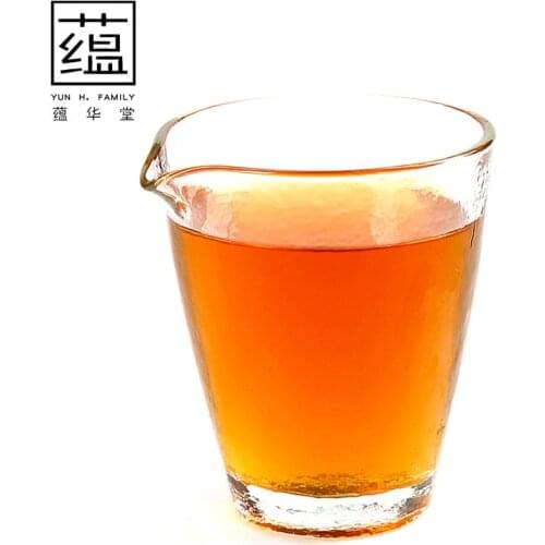 Handmade Japanese hammer eye pattern glass fair cup,zero distribution, thickened, high temperature resistant tea maker