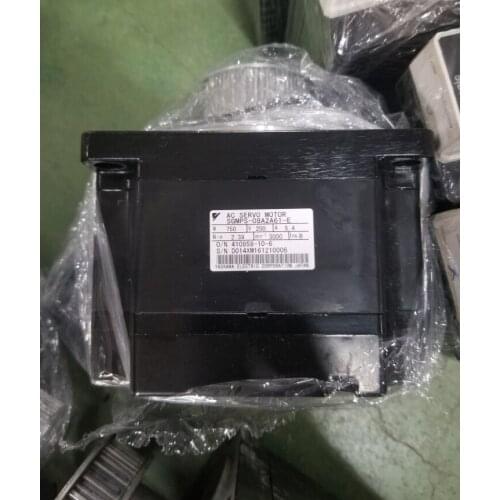 SGMPS-08A2A61-E servo motor , used in good condition . 85% appearance new , good working , free shipping
