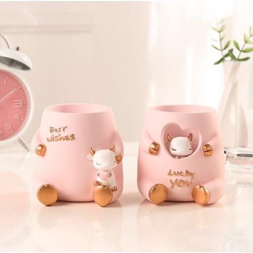 Hollow Doll Pink Girly Ornaments Student Stationery Desktop Storage Pen Holder