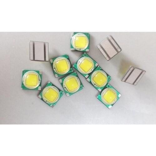 10PCS Super big chip high power ceramic base 5050 T6 10W for XML Bright flashlight headlights LED Lamp bead 5.0*5.0MM 3v 3A LED