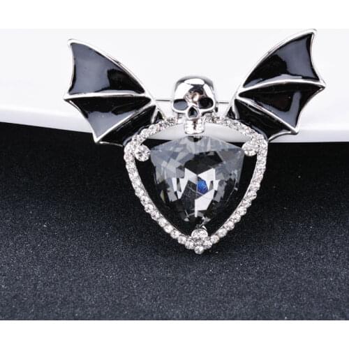Gothic Punk Crystal Skeleton Skull Brooch Bat Wing Heart Pin For Women Girls Wedding Brooches Halloween Jewelry