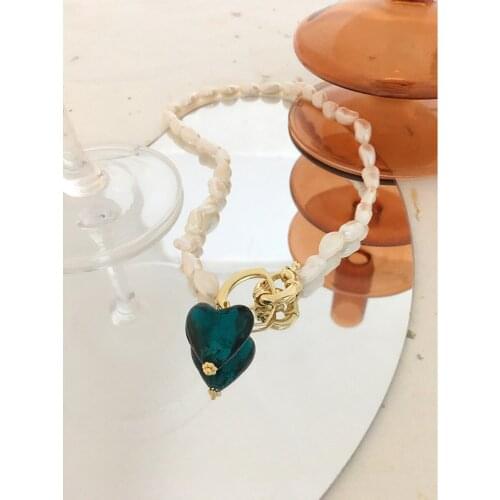 Monlansher Exquisite Glazed-tile Heart Pendant Necklace Natural Pearl Beaded Choker Necklace Vintage Necklaces Jewelry Gift 2021