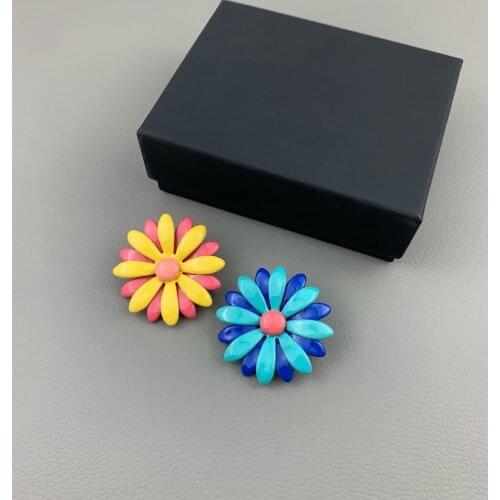 Hot brand Punk Music Lovers Enamel Pink Good Vibes Tape Petal Vinyl Record Player Badge Brooch Lapel Pin Jeans Shirt Cool Gothic