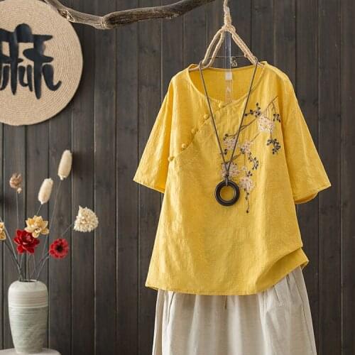 2021 Summer National Cotton And Linen T Shirt Literary Fashion Embroidery V-neck Loose All-match Pullover Tshirt Woman Tops Tees