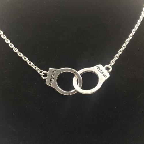 1pc Silver Metal Freedom Handcuff Charm Choker Necklace Women/Girl Lover Valentines Day Gifts