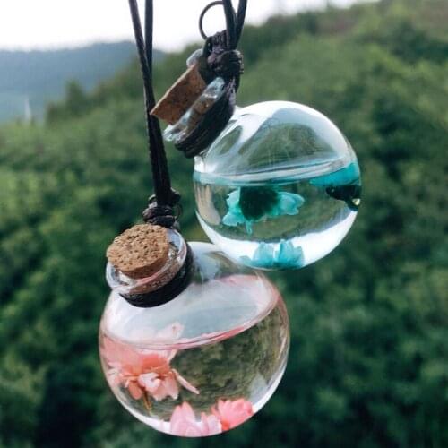 Car Hanging Perfume Pendant With Flower Fragrance Air Freshener Glass Bottle For Essential Oils Diffuser Automobiles Ornaments