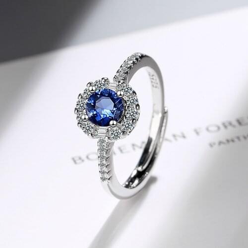 New Stylish Crystal Engagement Design Hot Ring for Women AAA Color Silicon Wood Cube Elegant Ring Womens Wedding Jewelry