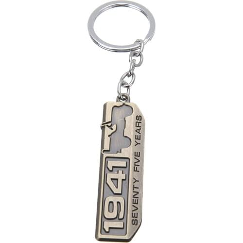 1PCS Car Metal Key Ring SEVENTY FIVE YEARS 1941 Key Chain For Jeep Wrangler Renegade Grand Car Styling Keyfob Accessories