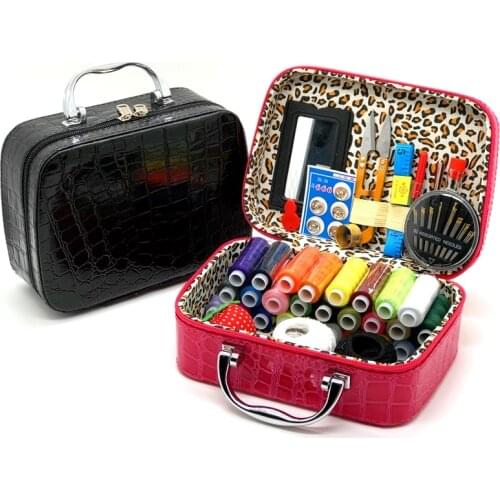 Christmas Decoration PU Sewing Kit Portable Sewing Box Set Korea Needlework Tool Storage Box 24 Color Stitching Needle Tape Scis