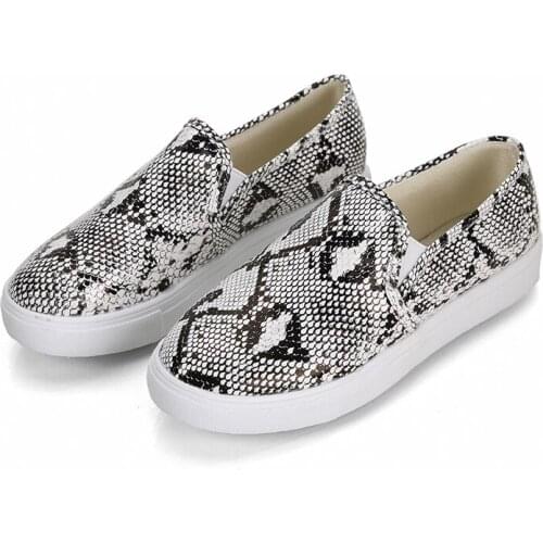 Women Fashion 2021 Ladies Shoes Spring Women Loafers Slip On Flat Shoes Comfort Walking Shoes Breathable Casual Loafers Shoes