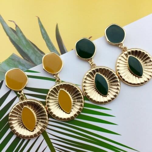 2020 New Personality Charm Fashion Green Drip Geometric Stud Earrings Enamel Zinc Alloy Gold Earrings Women Party Jewelry