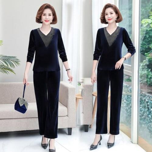Middle-aged womens gold velvet sportswear spring and autumn sports pants suit women 2021 fashion casual mom sportswear clothing