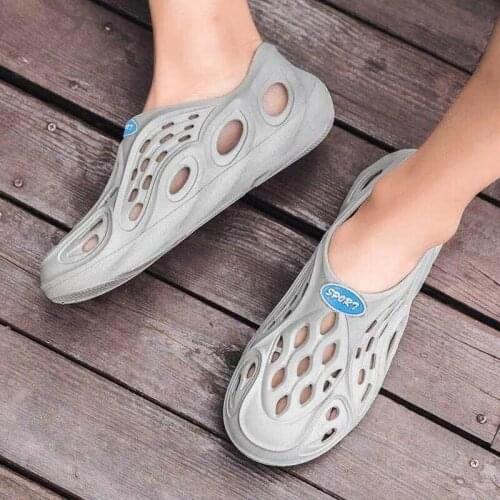 Summer Casual Shoes Mens Sandals Soft-Soled Mesh Beach Slippers Mens Swimming Sandals Foam Running Comfortable Slippers Men