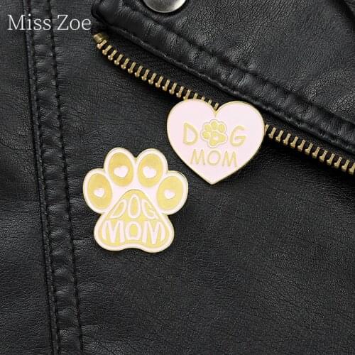 Heart-Shaped Pink Cat Paw Enamel Pin Dog Mom Badge Brooch Lapel Pin For Denim Jeans Shirt Bag Cartoon For Women Jewelry Gifts